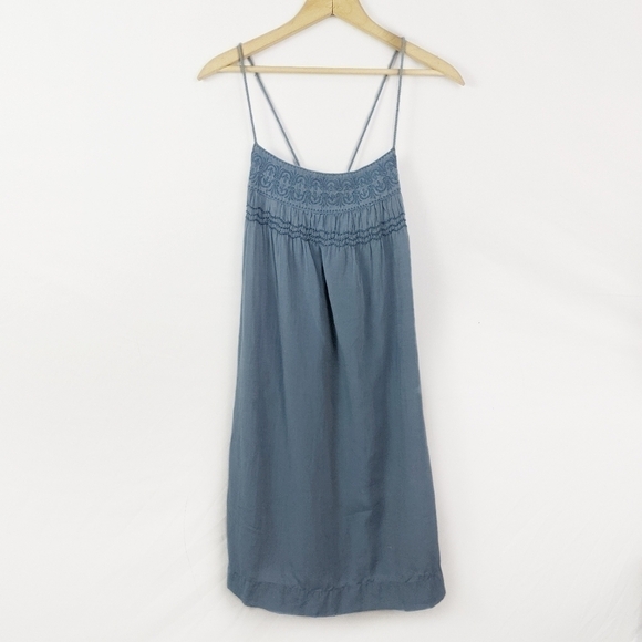 NA Dresses & Skirts - Women's Small embroderied dress
